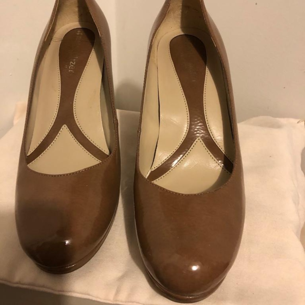 Naturalizer Pumps - Picture 3 of 4